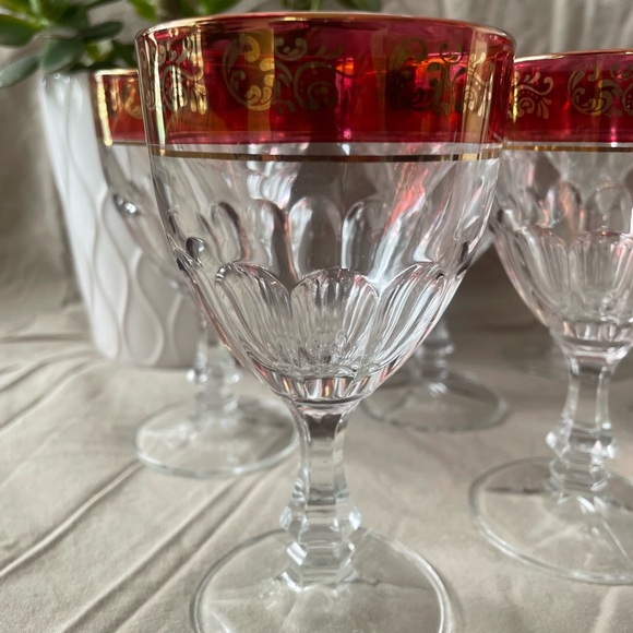 6  Pressed Glass Thumbprint Cordial Glasses Cranberry Band Gold Design - Picture 8 of 15